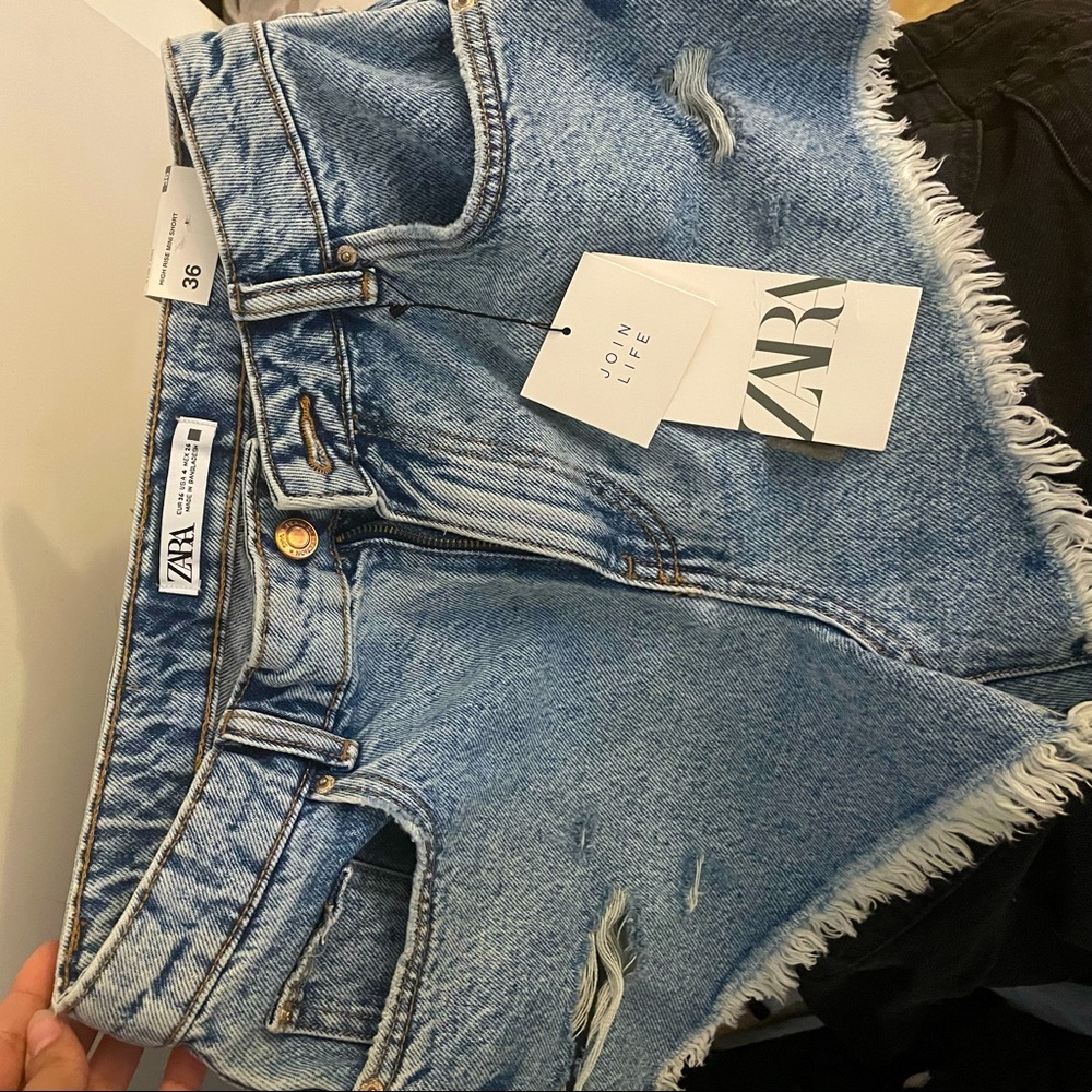 ZARA SHORTS SIZE 36
